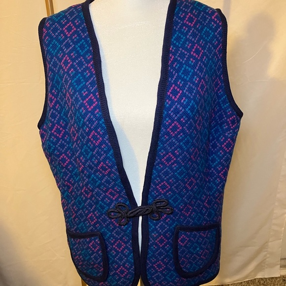 Vintage Mari Lwyd 100% Pure Wool Vest - Made in Wales - EUC Unmarked Size - Picture 1 of 4